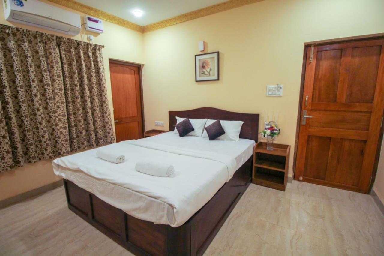 Ena Holiday Inn Calangute Exterior foto
