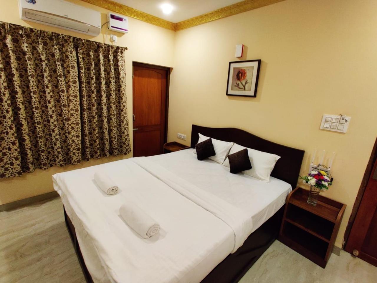 Ena Holiday Inn Calangute Exterior foto